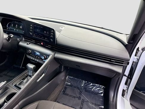 Certified 2025 Hyundai Elantra Sport FWD image 27