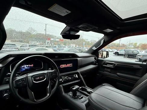 Used 2024 GMC Sierra 1500 AT4 w/ Technology Package AWD/4WD image 20