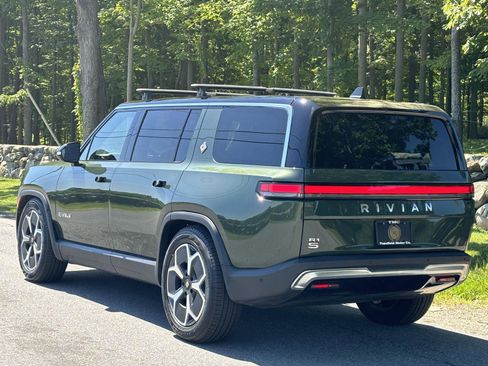 Used 2024 Rivian R1S Adventure AWD/4WD image 15