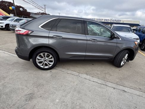 Certified 2024 Ford Edge Titanium image 4