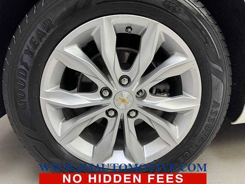 Used 2023 Chevrolet Malibu LT image 9