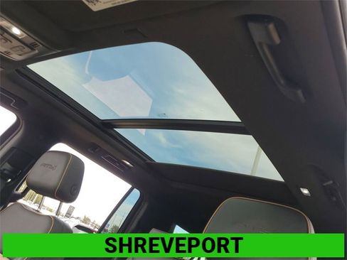 Used 2022 GMC Yukon XL AT4 image 19