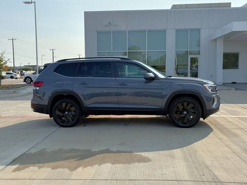 New 2026 Volkswagen Atlas SE FWD image 6