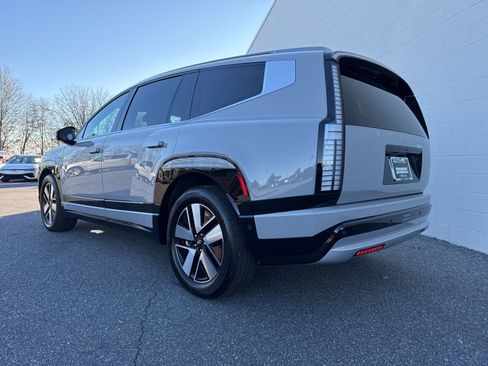 Used 2026 Hyundai Ioniq 9 SEL image 5