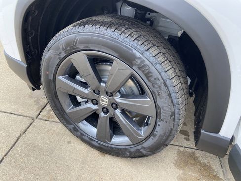 New 2026 Honda Pilot Sport image 13