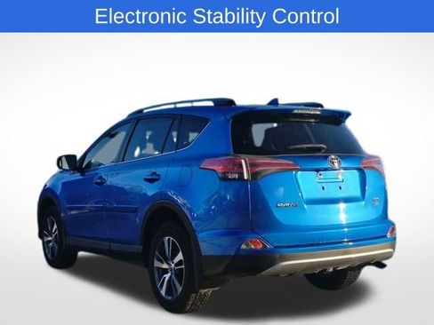 Used 2018 Toyota RAV4 XLE image 10