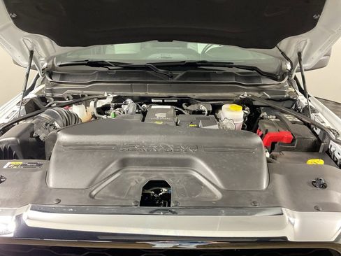 Used 2024 RAM 3500 Tradesman w/ Chrome Appearance Group image 6