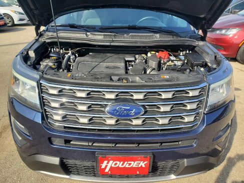 Used 2017 Ford Explorer XLT w/ Equipment Group 201A image 20