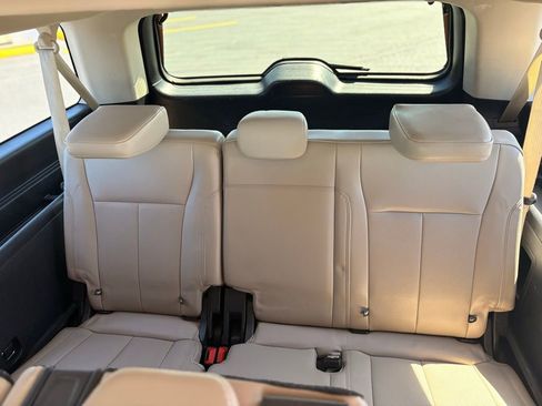 Used 2024 Ford Expedition Max XLT image 16