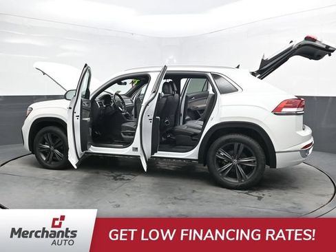 Used 2022 Volkswagen Atlas Cross Sport SEL R-Line AWD/4WD image 47