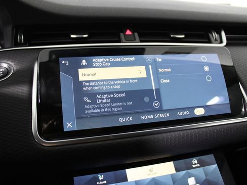 Used 2023 Land Rover Range Rover Evoque S image 22