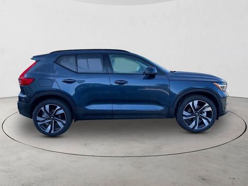 New 2026 Volvo XC40 B5 Plus w/ Protection Package Premier AWD/4WD image 5