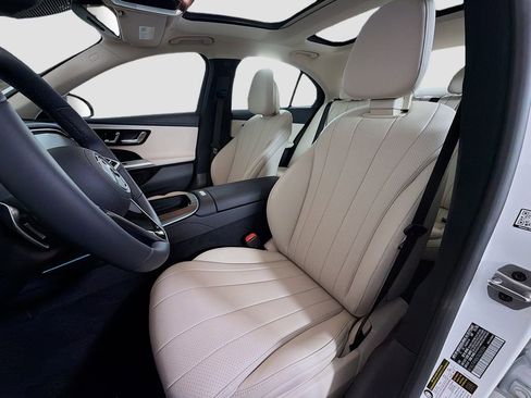 New 2026 Mercedes-Benz E 350 4MATIC Sedan image 12