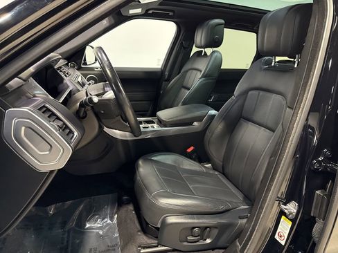 Used 2018 Land Rover Range Rover Sport SE image 30