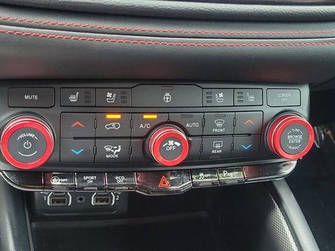 Used 2023 Dodge Durango GT image 27