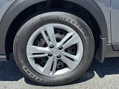 New 2025 Nissan Kicks Play S image 9