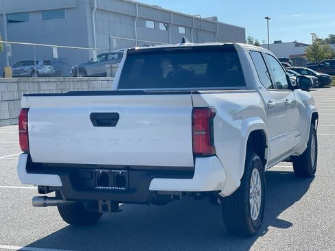 New 2025 Toyota Tacoma SR5 image 11