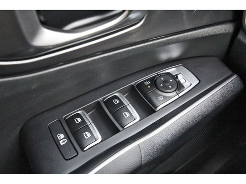Certified 2025 Kia Sorento LX FWD image 23