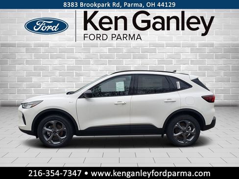 New 2026 Ford Escape ST-Line w/ Cold Weather Package AWD/4WD image 8