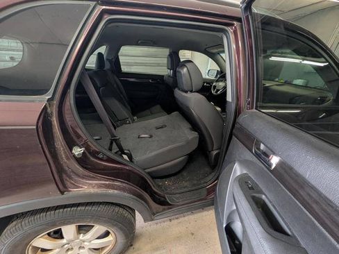 Used 2011 Kia Sorento LX w/ Convenience Pkg AWD/4WD image 27