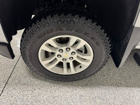 Used 2018 Chevrolet Silverado 1500 LT w/ All Star Edition image 3