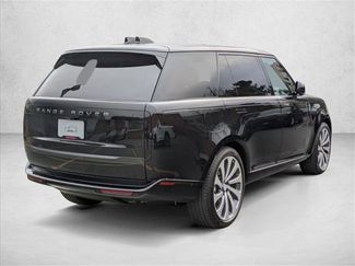 New 2025 Land Rover Range Rover Long Wheelbase SE video 2