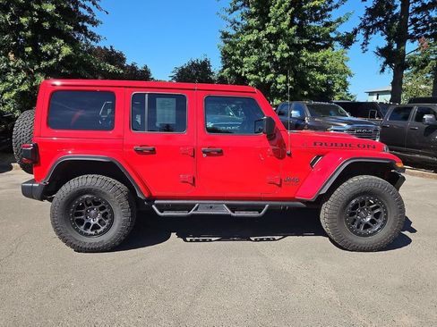 Used 2021 Jeep Wrangler Unlimited Rubicon w/ Xtreme Recon 35" Tire Package AWD/4WD image 8