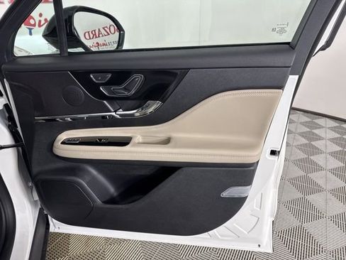 New 2026 Lincoln Corsair Premiere image 21