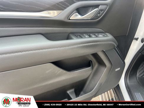 Used 2022 GMC Yukon XL Denali w/ Denali Premium Package AWD/4WD image 16