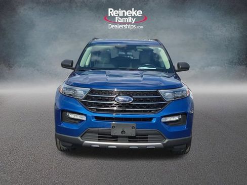 Used 2020 Ford Explorer XLT w/ Equipment Group 202A AWD/4WD image 2