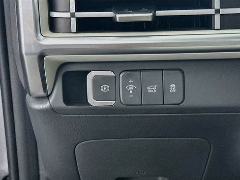 Used 2026 Hyundai Santa Fe SEL FWD image 17