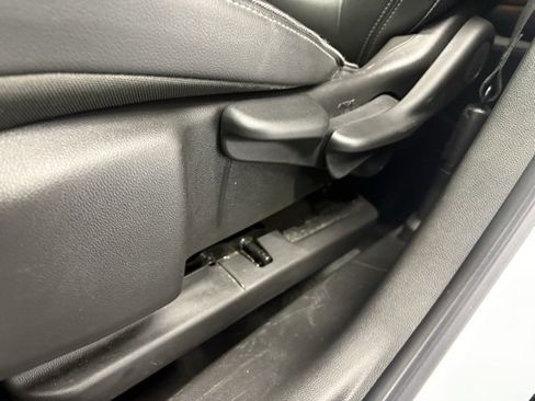 Used 2024 Buick Encore GX Sport Touring image 7