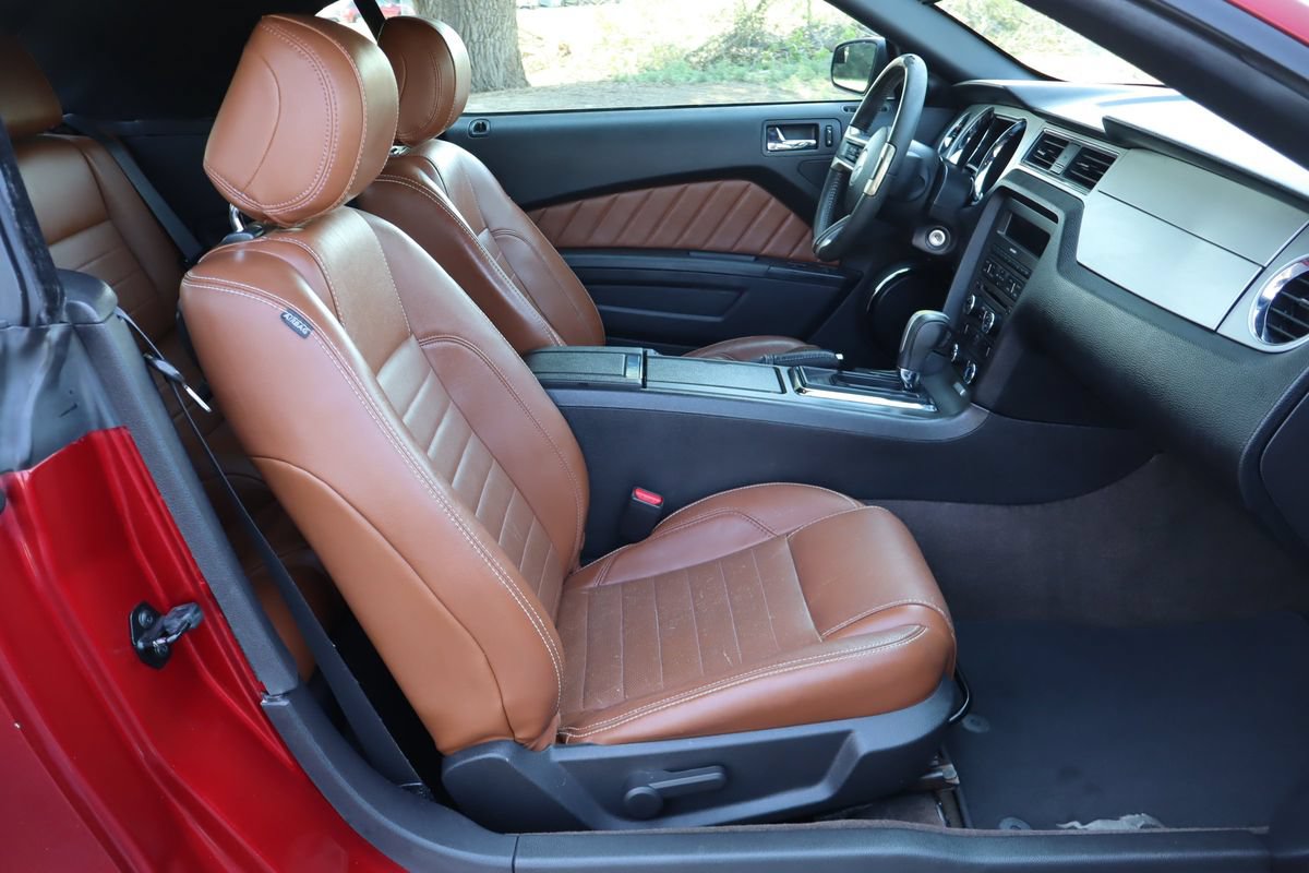 Used 2014 Ford Mustang Premium w/ Equipment Group 202A RWD image 19