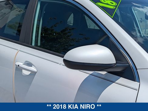 Used 2018 Kia Niro LX FWD image 11