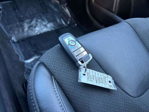 Used 2018 Ford Edge Sport w/ Technology Package image 26