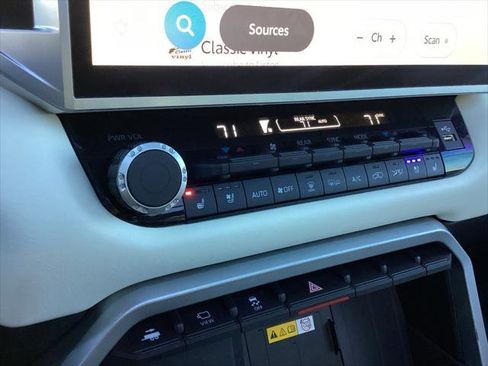 Certified 2024 Toyota Sequoia Capstone image 18