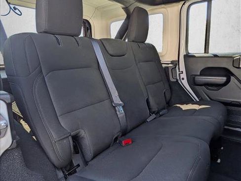 Used 2022 Jeep Wrangler Unlimited Sport AWD/4WD image 18