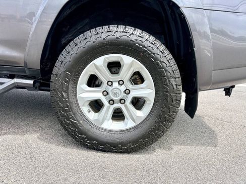 Used 2015 Toyota 4Runner SR5 Premium AWD/4WD image 40