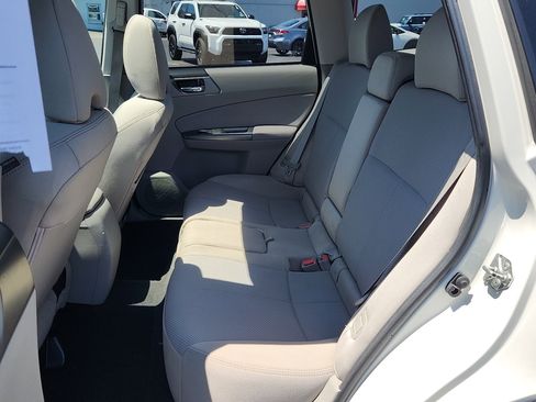 Used 2011 Subaru Forester 2.5X Premium w/ All-Weather Pkg AWD/4WD image 22