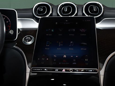 Used 2024 Mercedes-Benz GLC 300 4MATIC w/ AMG Line image 26