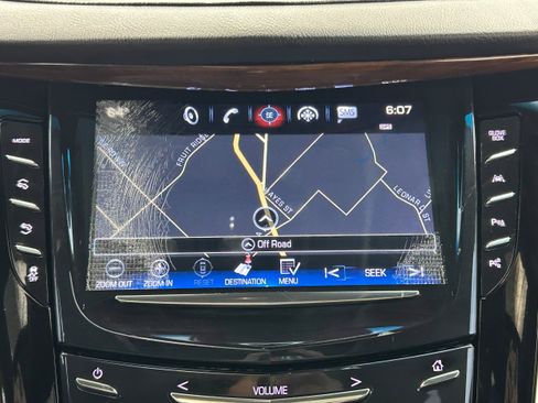 Used 2019 Cadillac Escalade Luxury AWD/4WD image 7