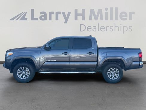 Used 2019 Toyota Tacoma SR5 RWD image 2
