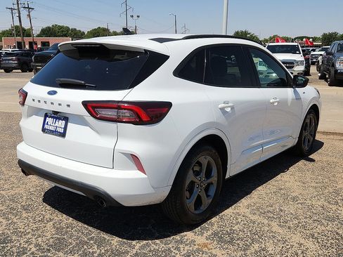 Used 2023 Ford Escape ST-Line FWD image 3