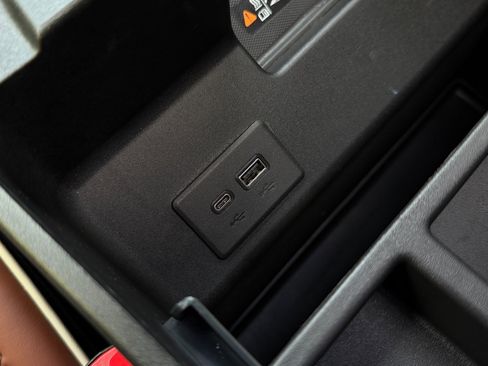 Used 2024 GMC Sierra 3500 Denali Ultimate image 15