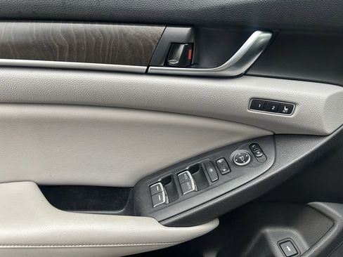 Used 2018 Honda Accord EX-L image 8