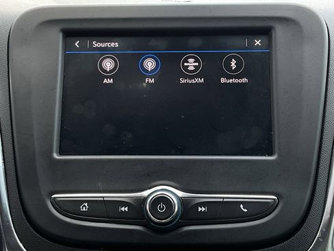 Used 2024 Chevrolet Equinox LS image 32