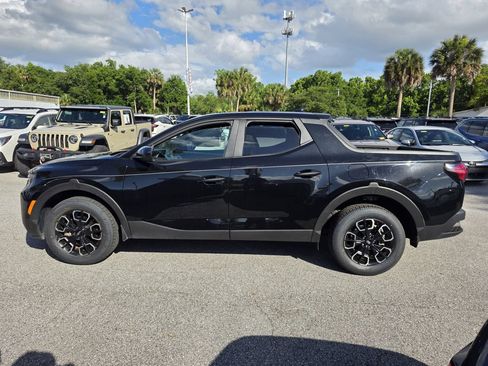 Used 2024 Hyundai Santa Cruz SE FWD image 5