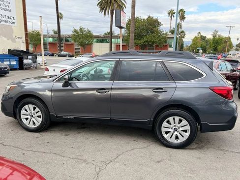 Used 2018 Subaru Outback 2.5i Premium image 10