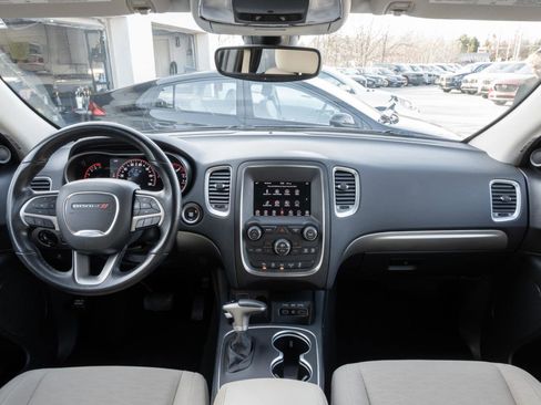 Used 2019 Dodge Durango SXT image 2