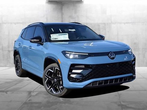 New 2026 Volkswagen Tiguan SE R-Line AWD/4WD image 2